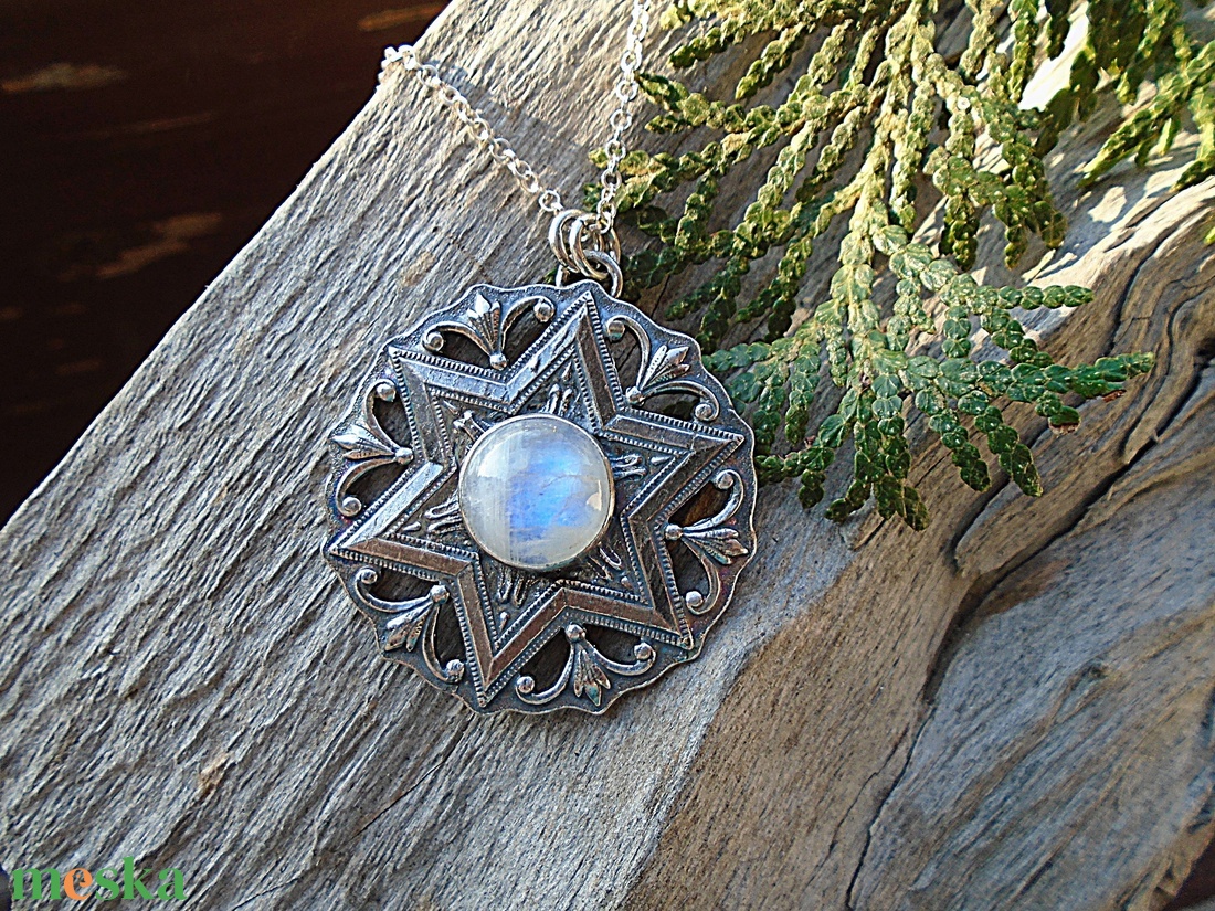 Ezüst medál Ag925/1000  Holdkő ( Moonstone) - ékszer - nyaklánc - medál - Meska.hu