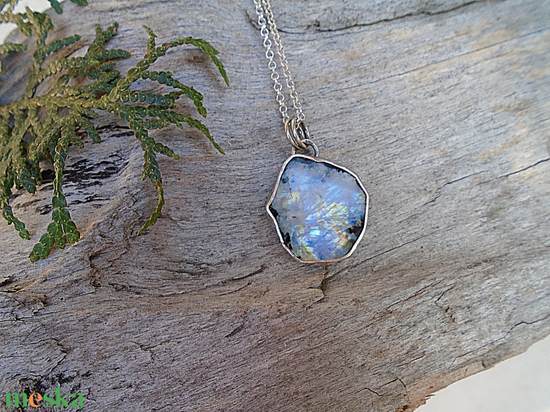 Ezüst medál Ag925/1000  Holdkő (Rainbow Moonstone) - ékszer - nyaklánc - medál - Meska.hu