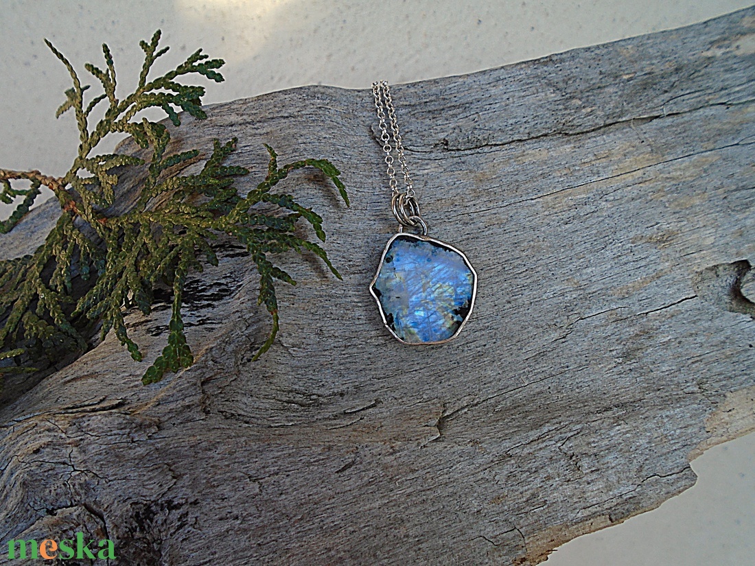 Ezüst medál Ag925/1000  Holdkő (Rainbow Moonstone) - ékszer - nyaklánc - medál - Meska.hu