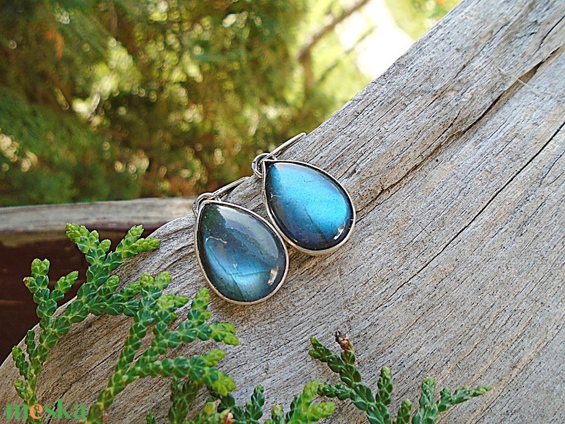 Ezüst Labradorit fülbevaló - ékszer - fülbevaló - lógó fülbevaló - Meska.hu