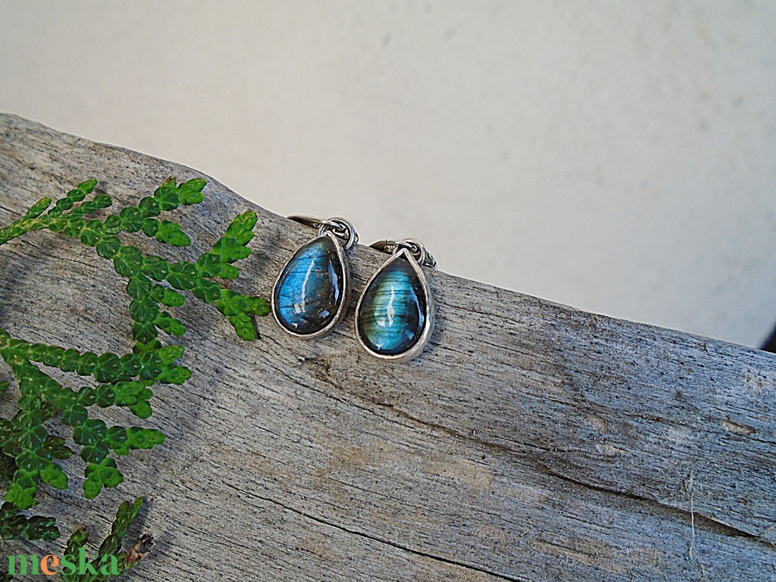 Ezüst Ag925 Labradorit fülbevaló - ékszer - fülbevaló - lógó fülbevaló - Meska.hu