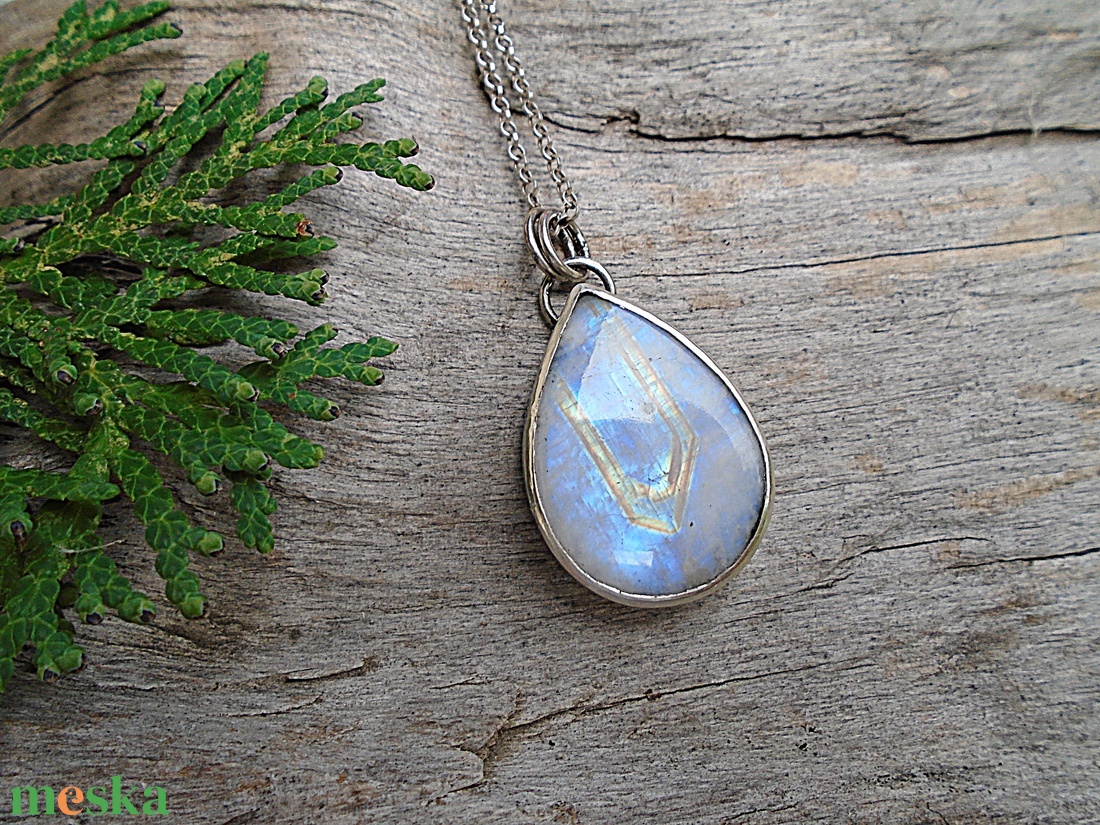 Ezüst medál Ag925/1000  Holdkő (Rainbow Moonstone) - ékszer - nyaklánc - medál - Meska.hu