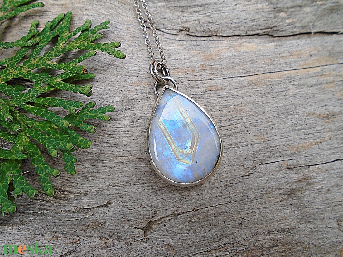 Ezüst medál Ag925/1000  Holdkő (Rainbow Moonstone) - ékszer - nyaklánc - medál - Meska.hu