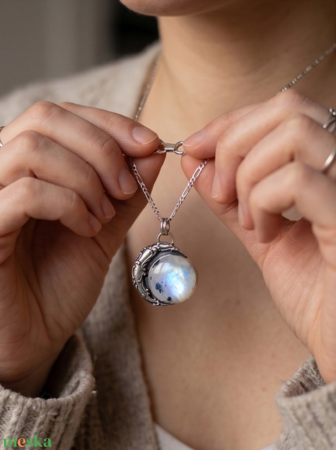Ezüst medál Ag925/1000  Holdkő (Rainbow Moonstone) - ékszer - nyaklánc - medál - Meska.hu