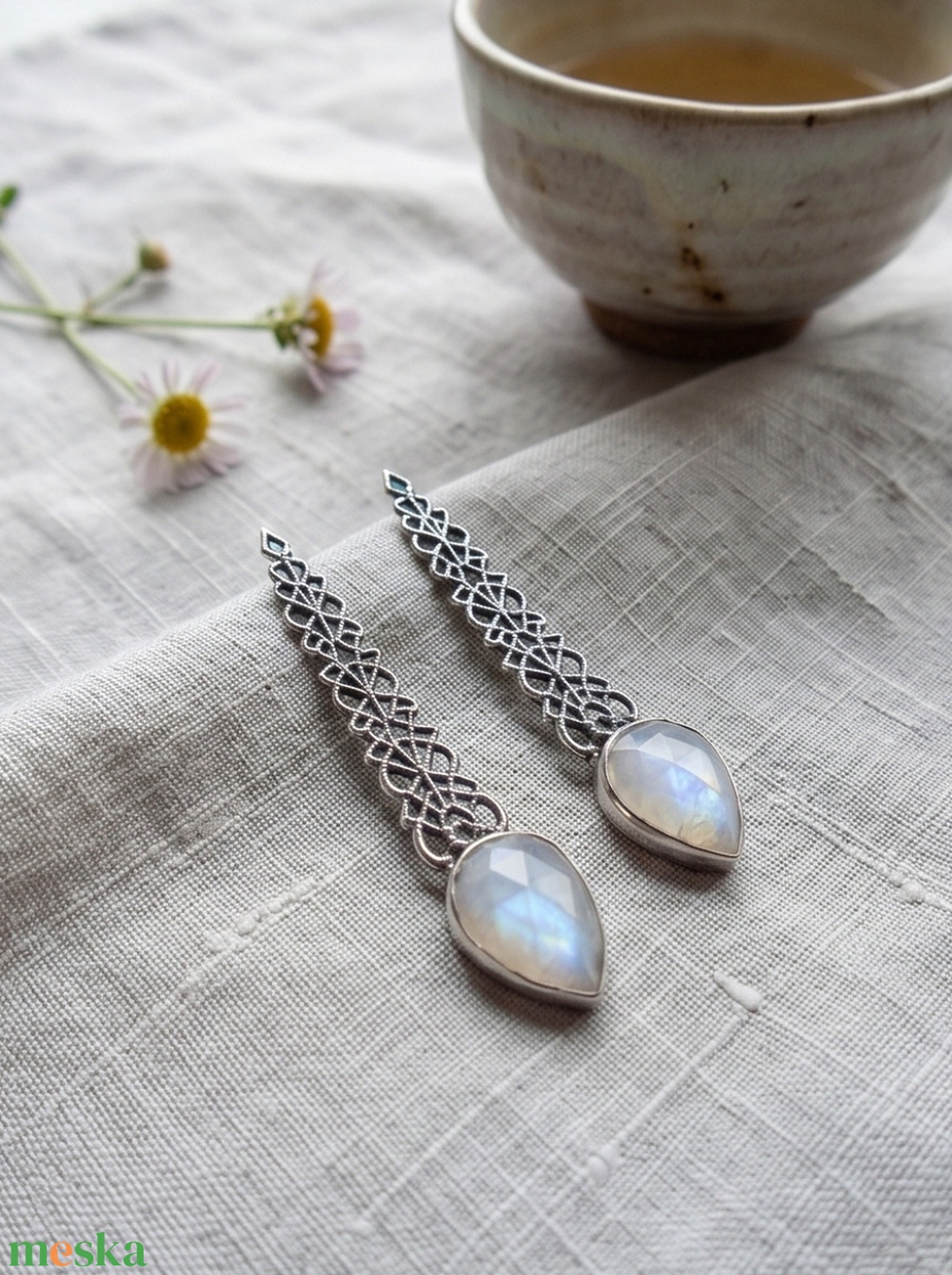 Ezüst Pötty  fülbevaló Ag925 Holdkő (Rainbow Moonstone) - ékszer - fülbevaló - pötty fülbevaló - Meska.hu