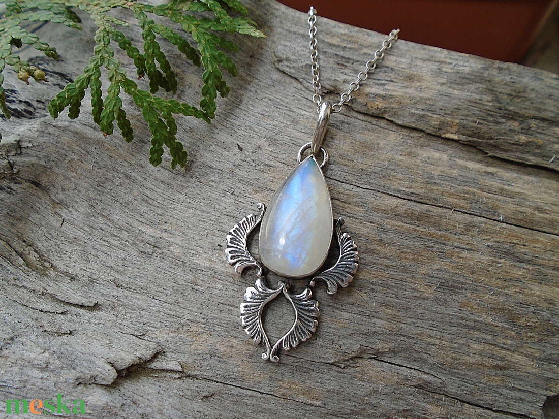 Ezüst medál Ag925/1000  Holdkő (Rainbow Moonstone) - ékszer - nyaklánc - medál - Meska.hu