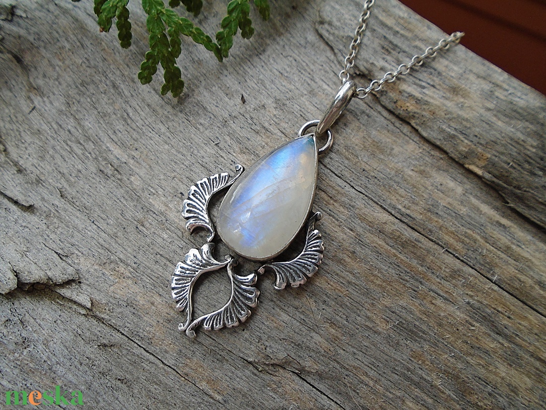 Ezüst medál Ag925/1000  Holdkő (Rainbow Moonstone) - ékszer - nyaklánc - medál - Meska.hu