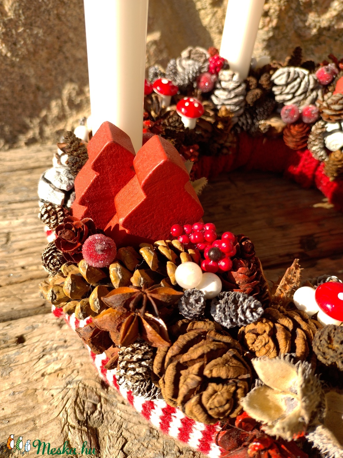 Piros-fehér adventi koszorú fehér gyertyákkal - karácsony - adventi díszek - adventi koszorú - Meska.hu Piros-fehér adventi koszorú fehér gyertyákkal - karácsony - adventi díszek - adventi koszorú - Meska.hu
