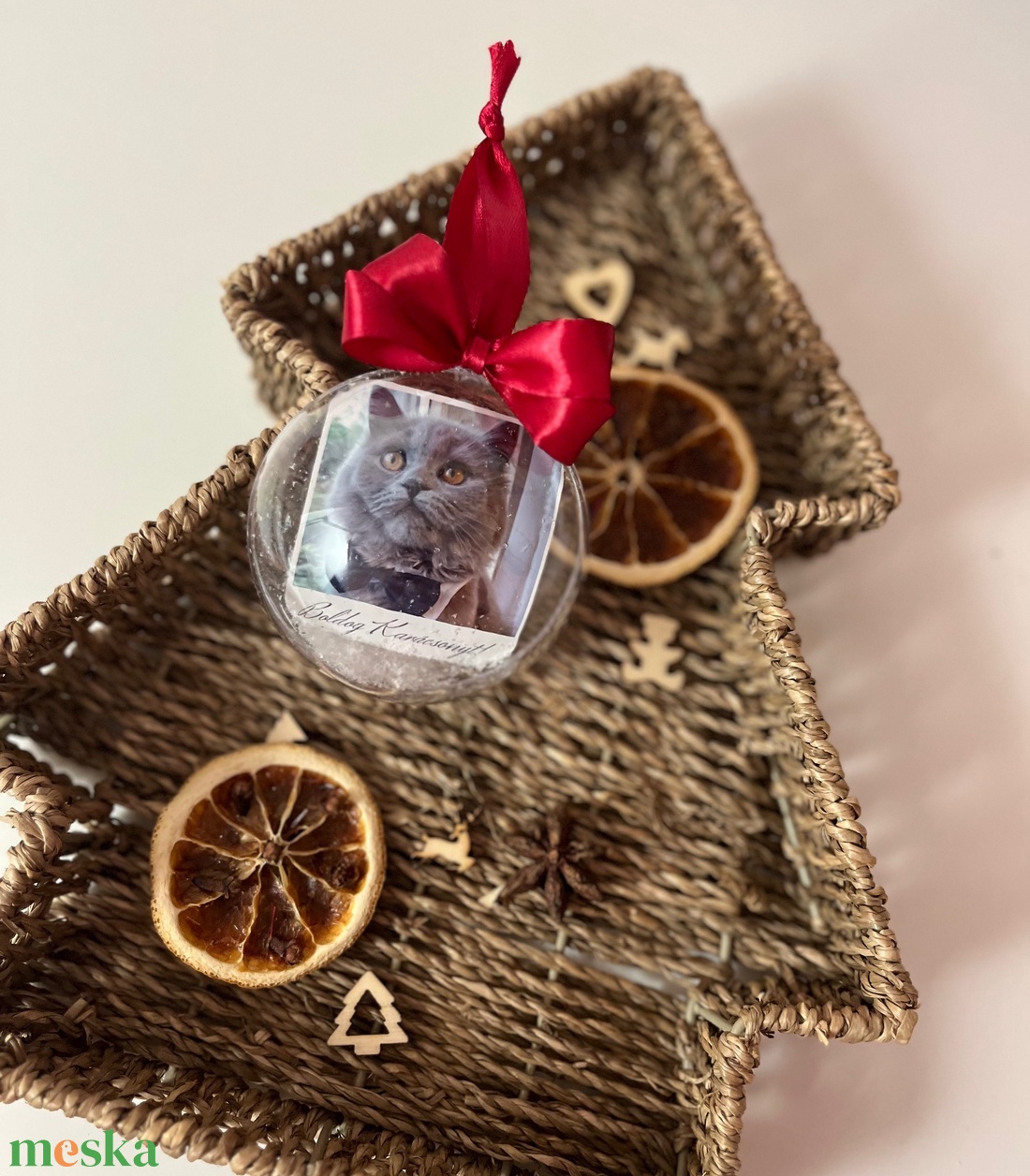 Karácsonyi üveggömb fotóval - örök emlék házikedvencedről (Egyedi felirattal és saját fotóval)  - karácsony - karácsonyi lakásdekoráció - karácsonyfadíszek - Meska.hu