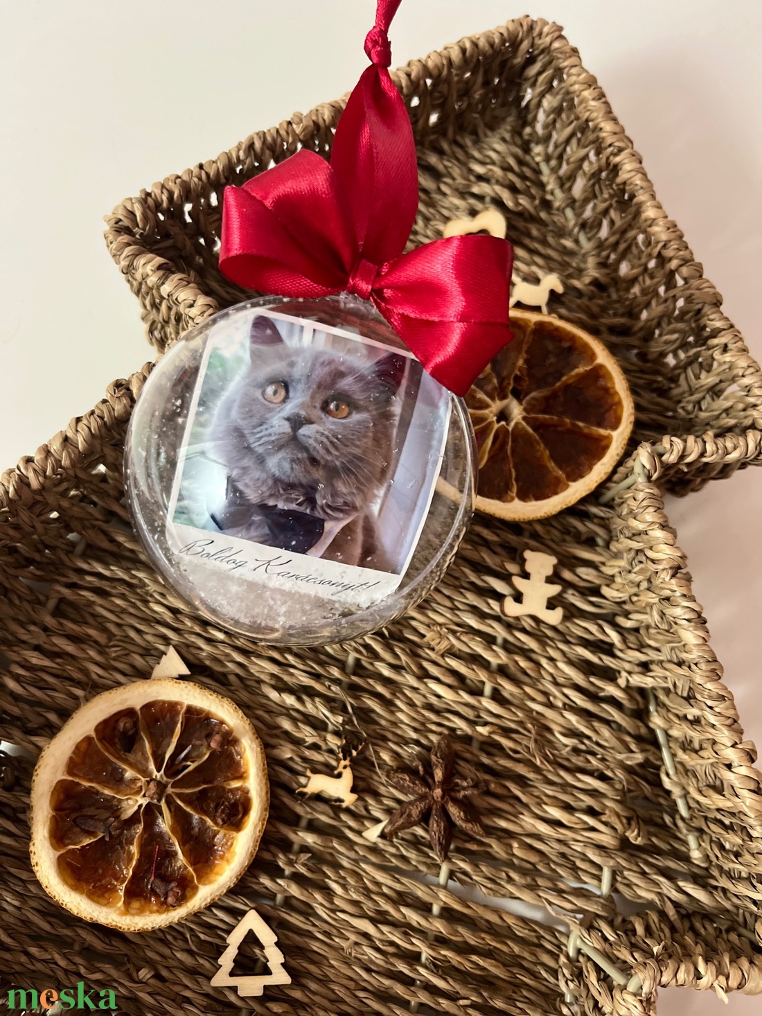 Karácsonyi üveggömb fotóval - örök emlék házikedvencedről (Egyedi felirattal és saját fotóval)  - karácsony - karácsonyi lakásdekoráció - karácsonyfadíszek - Meska.hu