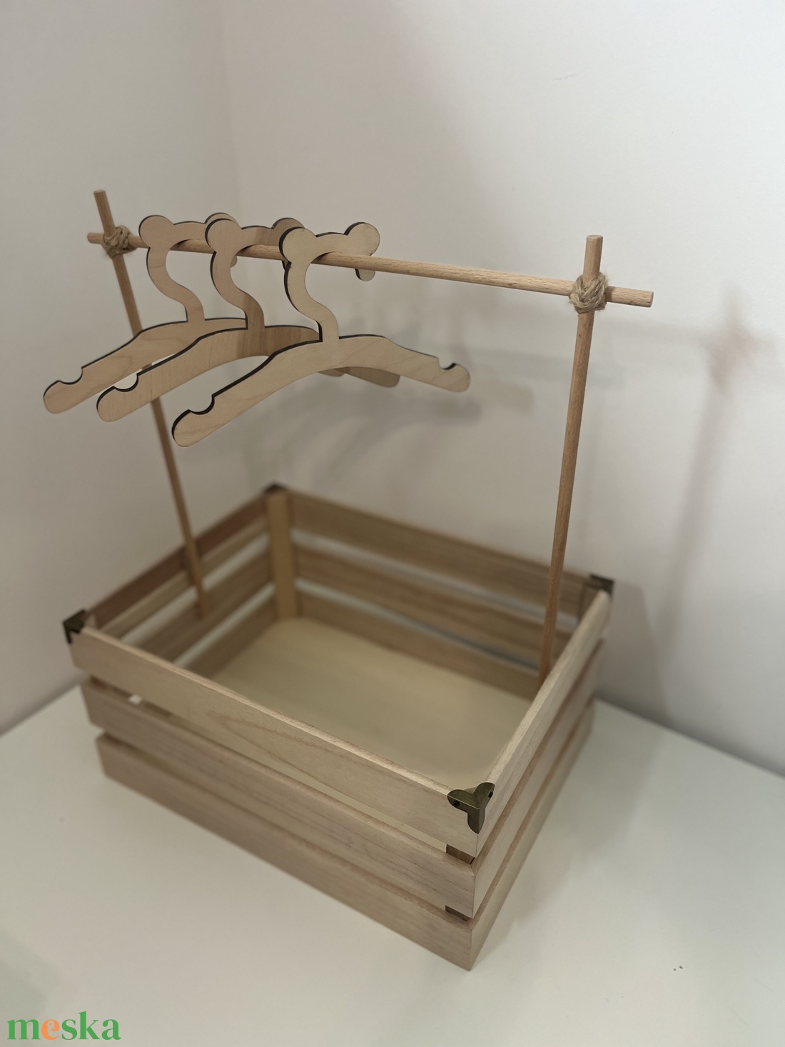 Baba box (fa dekoráció + egyéb kiegészítőkkel is kérhető) - baba - mama - babalátogató ajándékcsomag - Meska.hu