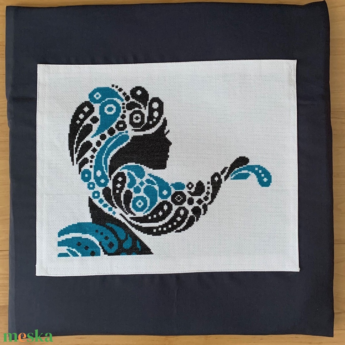 Díszpárnahuzat Női fej 50x50 cm - otthon & életmód - lakástextil - párna & párnahuzat - Meska.hu Díszpárnahuzat Női fej 50x50 cm - otthon & életmód - lakástextil - párna & párnahuzat - Meska.hu