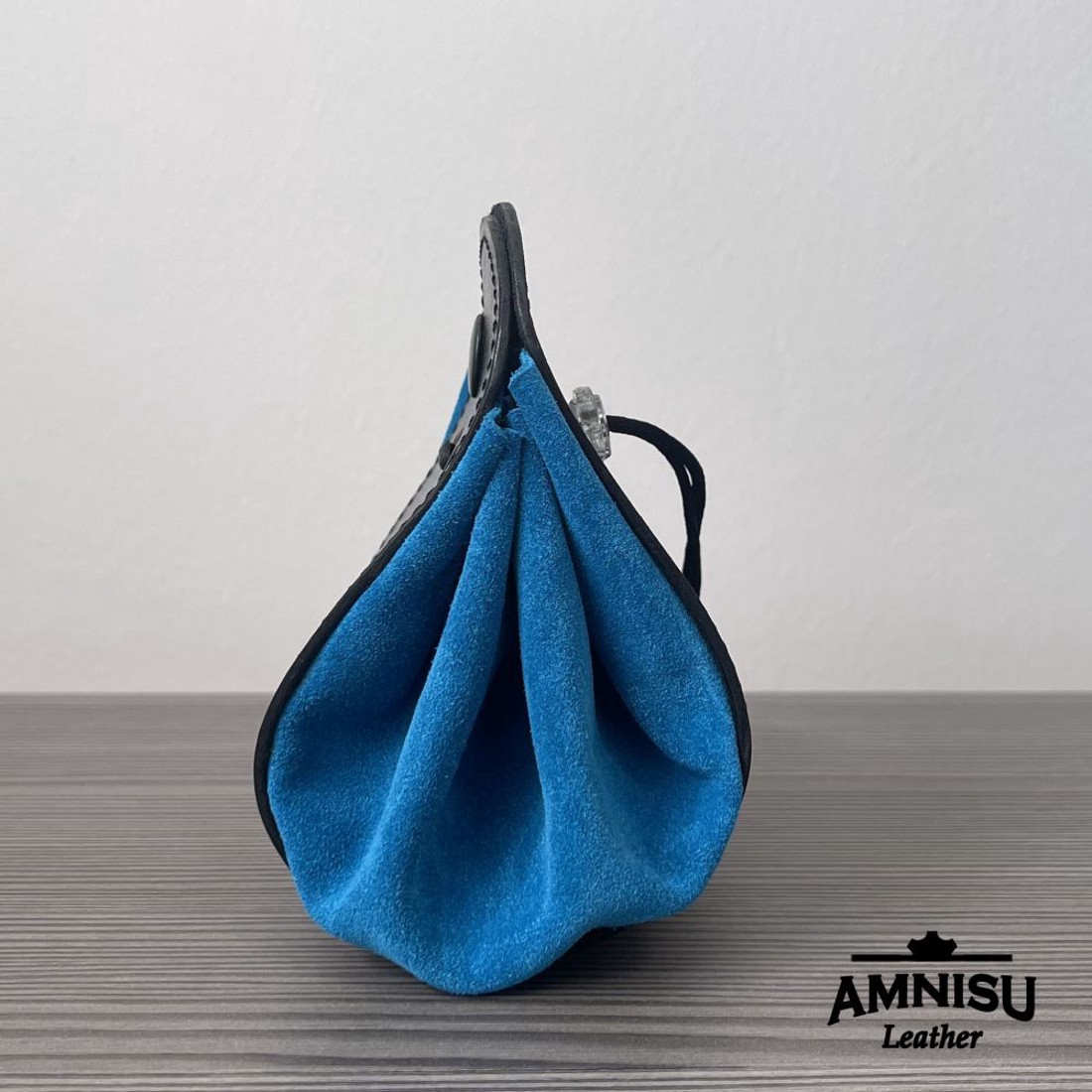 2in1 szütyő és kockatálca - fekete - kék - játék & sport - táblajáték és kártyajáték - társasjátékok - dobókocka - Meska.hu