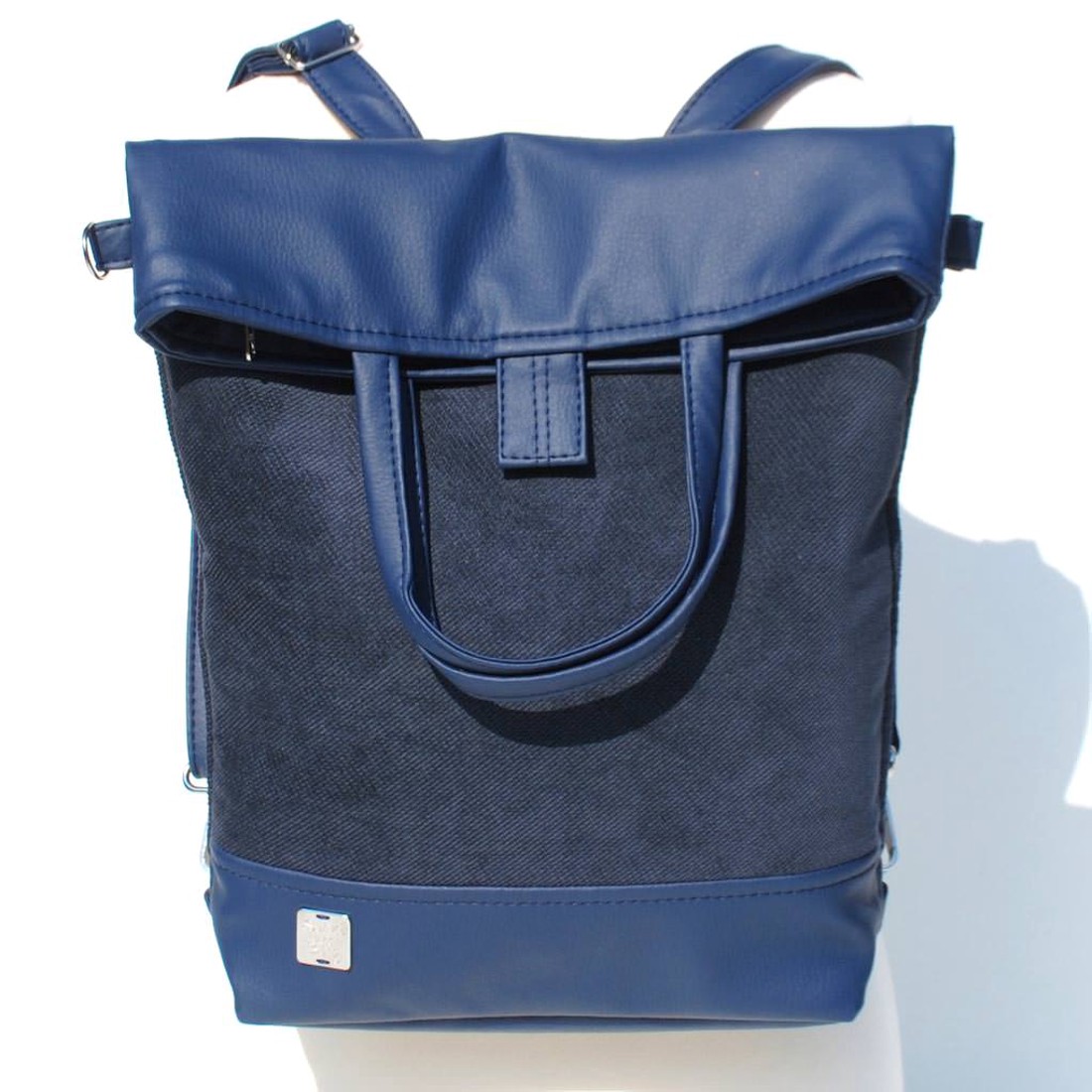 SuziartBag Sötétkék 2in1 hátizsák - táska & tok - kézitáska & válltáska - válltáska - Meska.hu SuziartBag Sötétkék 2in1 hátizsák - táska & tok - kézitáska & válltáska - válltáska - Meska.hu