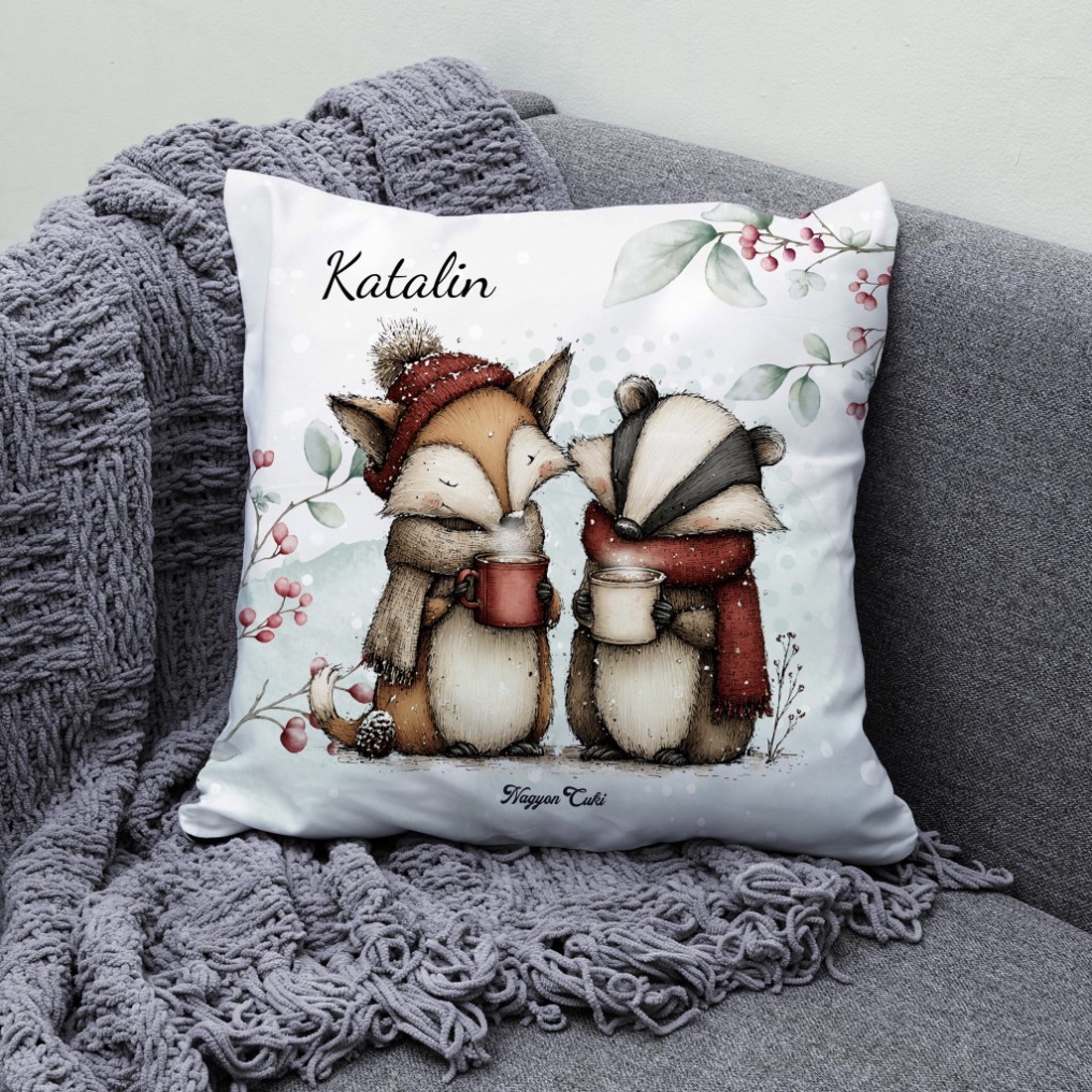 Névvel kérhető - Cuki téli róka és a borz kávéval mintás párna - otthon & életmód - lakástextil - párna & párnahuzat - díszpárna (belsővel együtt) - Meska.hu