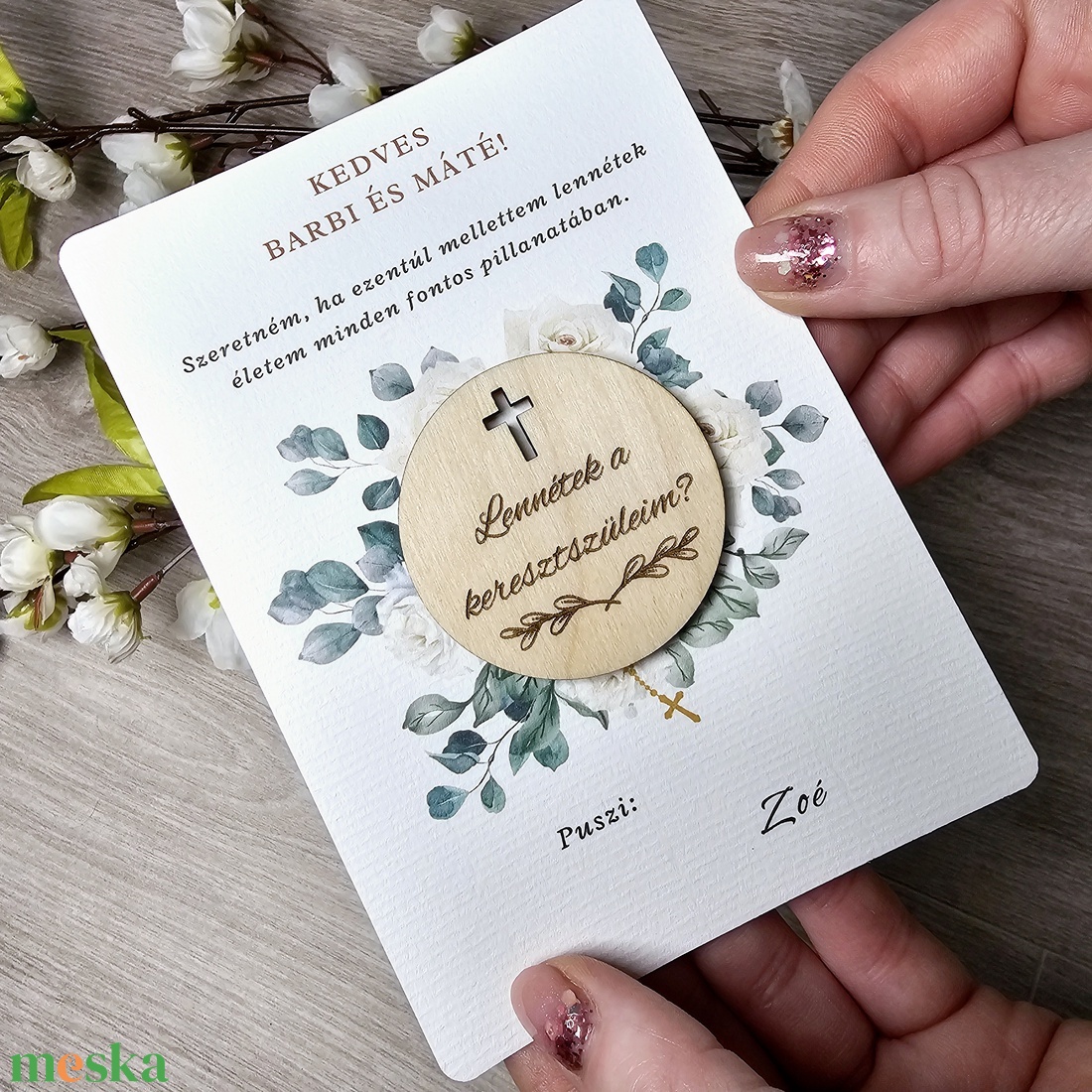 Köralakú - Fehér rózsás keresztszülő felkérő - gravírozott hűtőmágnessel - ajándék borítékkal - otthon & életmód - papír, írószer - ajándékozás kellékei - meghívó - Meska.hu Köralakú - Fehér rózsás keresztszülő felkérő - gravírozott hűtőmágnessel - ajándék borítékkal - otthon & életmód - papír, írószer - ajándékozás kellékei - meghívó - Meska.hu