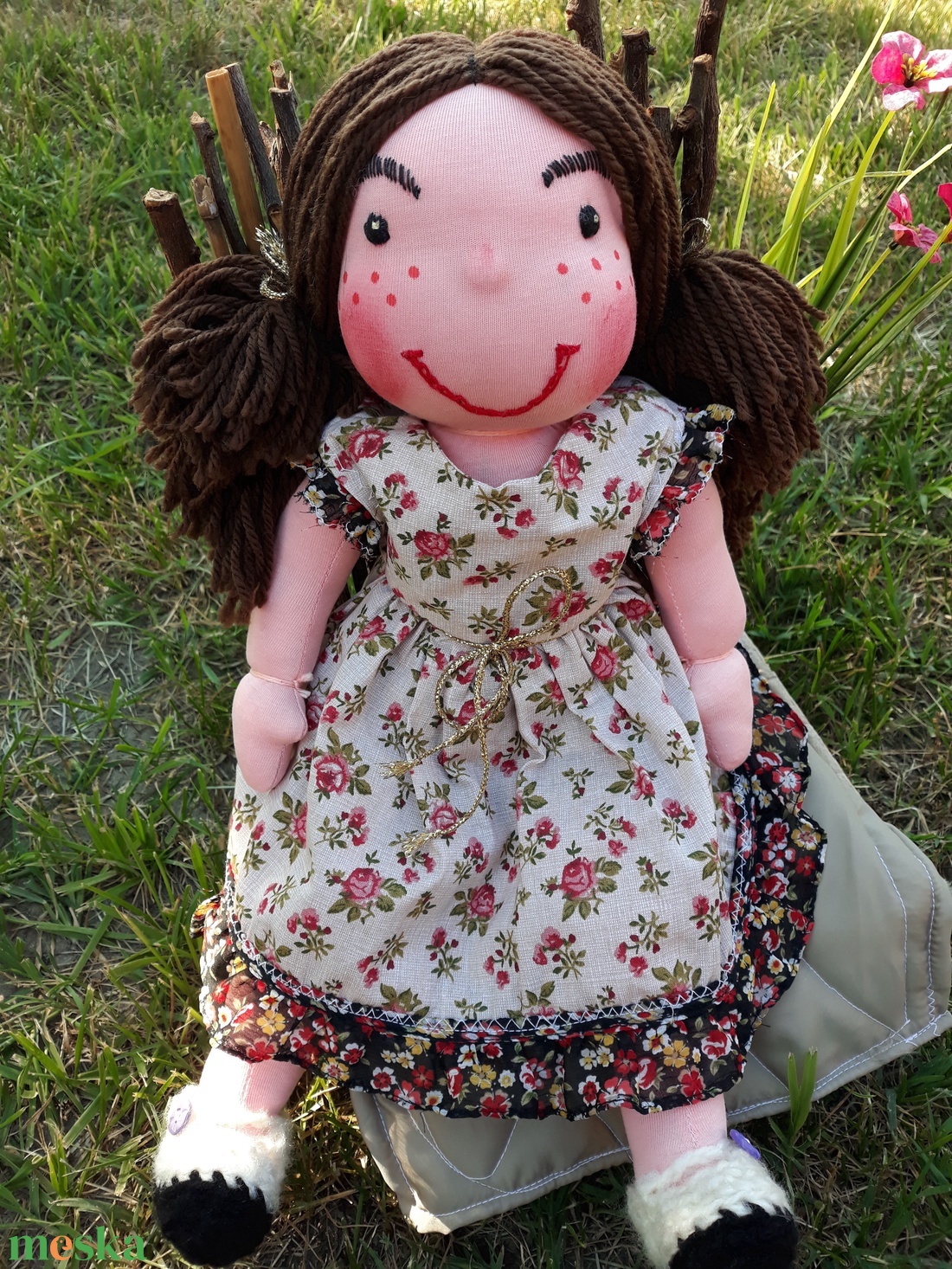 Waldorf jellegű lány baba szemöldökkel, mintás ruhával; Rongybaba; Játékbaba - játék & sport - baba & babaház - öltöztethető baba - Meska.hu Waldorf jellegű lány baba szemöldökkel, mintás ruhával; Rongybaba; Játékbaba - játék & sport - baba & babaház - öltöztethető baba - Meska.hu
