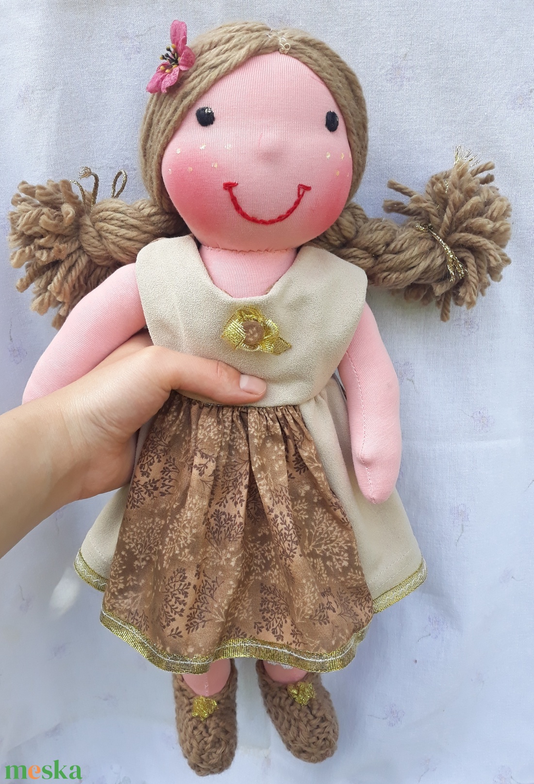 Waldorf jellegű lány baba bársony-karton anyag ruhában; Rongybaba; Játékbaba - játék & sport - baba & babaház - öltöztethető baba - Meska.hu Waldorf jellegű lány baba bársony-karton anyag ruhában; Rongybaba; Játékbaba - játék & sport - baba & babaház - öltöztethető baba - Meska.hu