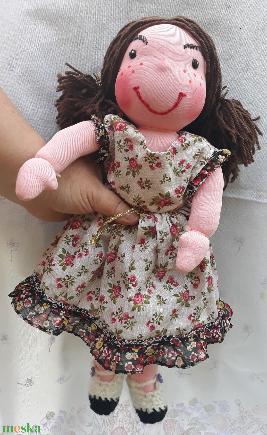 Waldorf jellegű lány baba szemöldökkel, mintás ruhával; Rongybaba; Játékbaba - játék & sport - baba & babaház - öltöztethető baba - Meska.hu Waldorf jellegű lány baba szemöldökkel, mintás ruhával; Rongybaba; Játékbaba - játék & sport - baba & babaház - öltöztethető baba - Meska.hu
