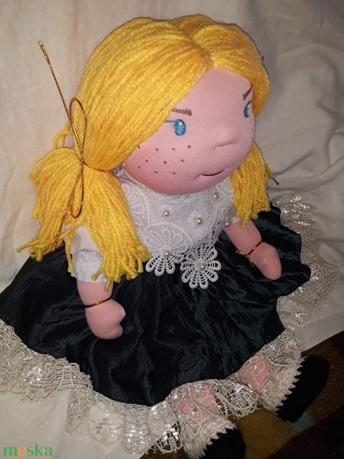 Waldorf jellegű lány baba selyem, csipkés ruhában; Rongybaba; Játékbaba; Textilbaba - játék & sport - baba & babaház - öltöztethető baba - Meska.hu Waldorf jellegű lány baba selyem, csipkés ruhában; Rongybaba; Játékbaba; Textilbaba - játék & sport - baba & babaház - öltöztethető baba - Meska.hu