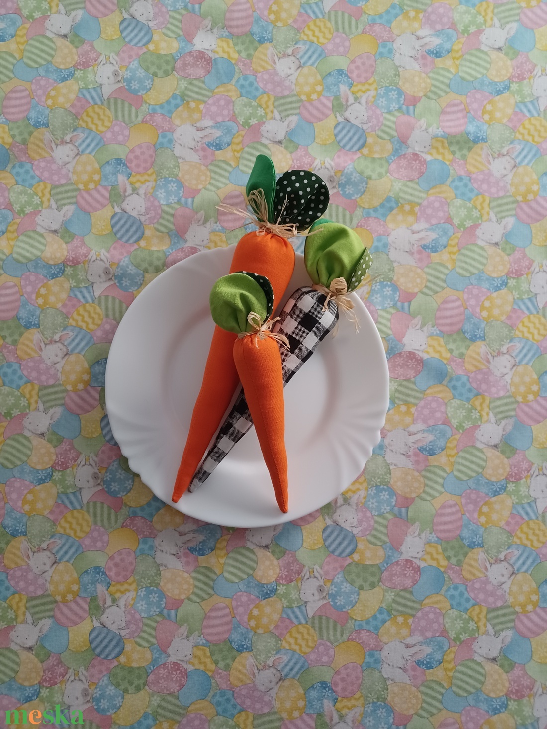 Húsvéti terítő vagy asztalközép - otthon & életmód - konyhafelszerelés, tálalás - tálalás - terítő - Meska.hu