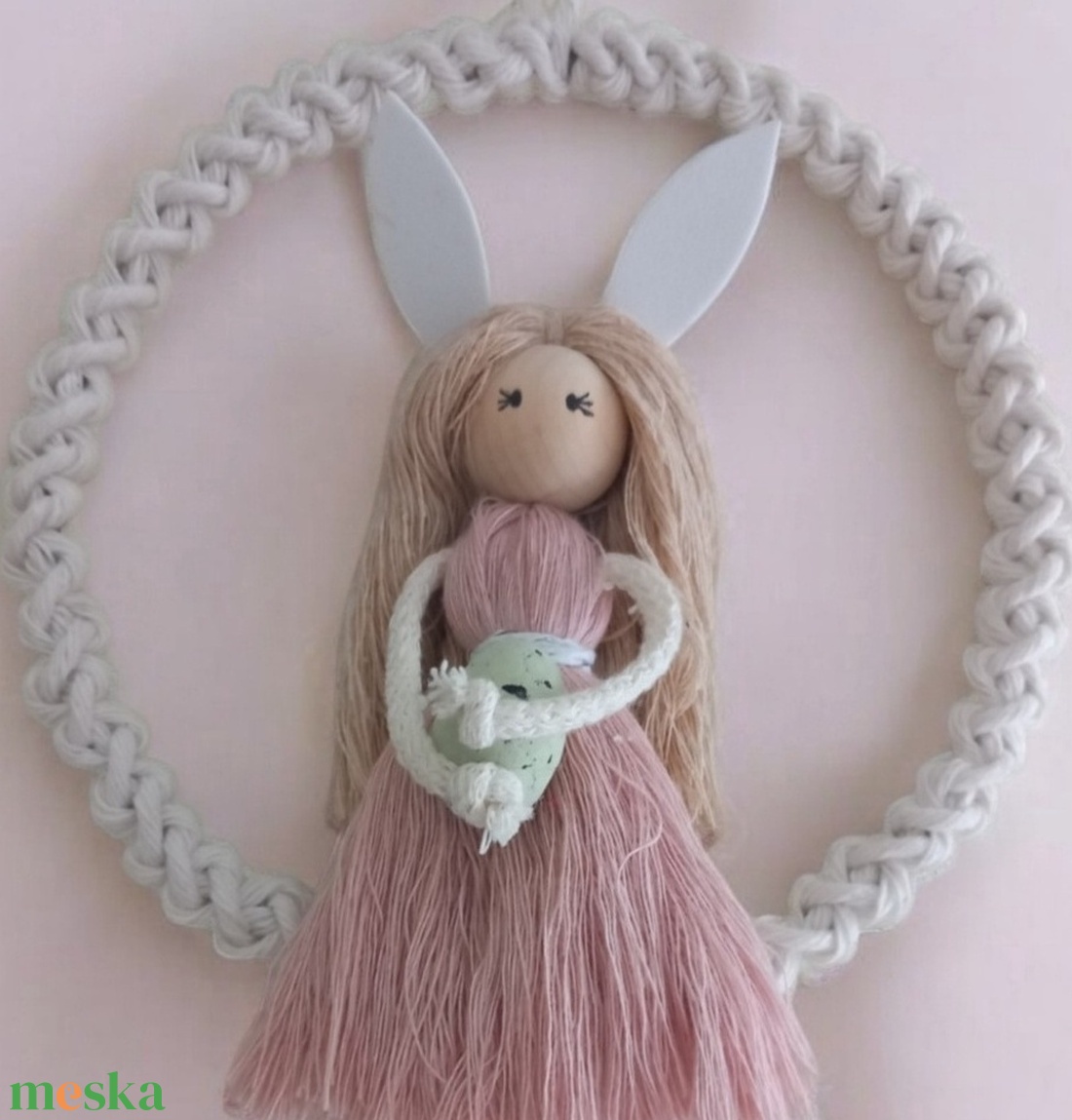 Makramé Húsvéti Nyuszilány tojással - otthon & életmód - dekoráció - ajtó- és ablak dekoráció - ajtódísz & kopogtató - Meska.hu Makramé Húsvéti Nyuszilány tojással - otthon & életmód - dekoráció - ajtó- és ablak dekoráció - ajtódísz & kopogtató - Meska.hu