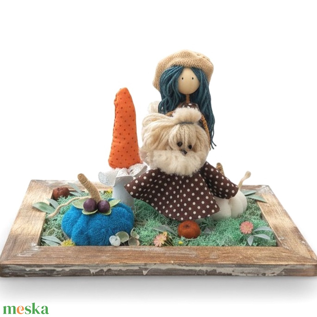Őszi asztaldísz pöttyös ruhás lánnyal és kutyusával  gombával, tökökkel, rusztikus tálban - otthon & életmód - dekoráció - asztal és polc dekoráció - asztaldísz - Meska.hu