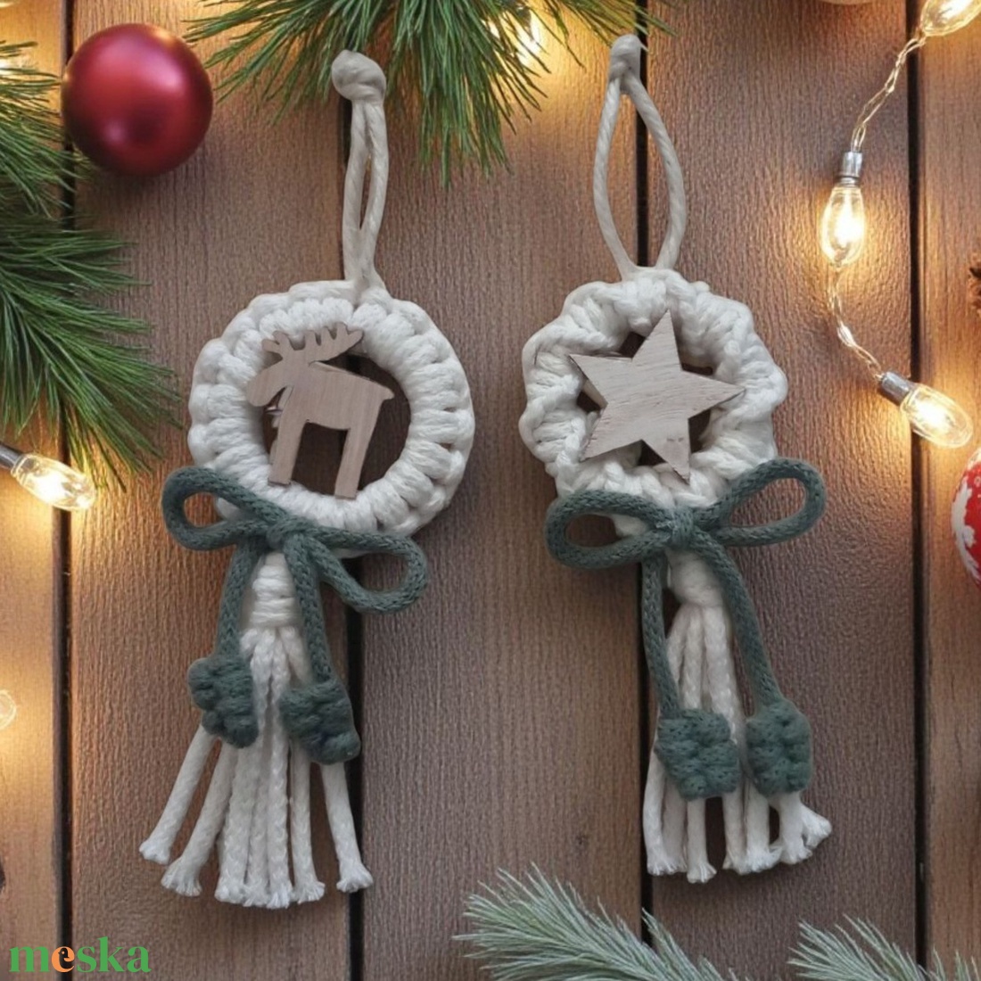 Makramé Karácsonyfadísz Párban  Fehér Fonál, Fa Karikán, Természetes Dekorral - karácsony - karácsonyi lakásdekoráció - karácsonyfadíszek - Meska.hu