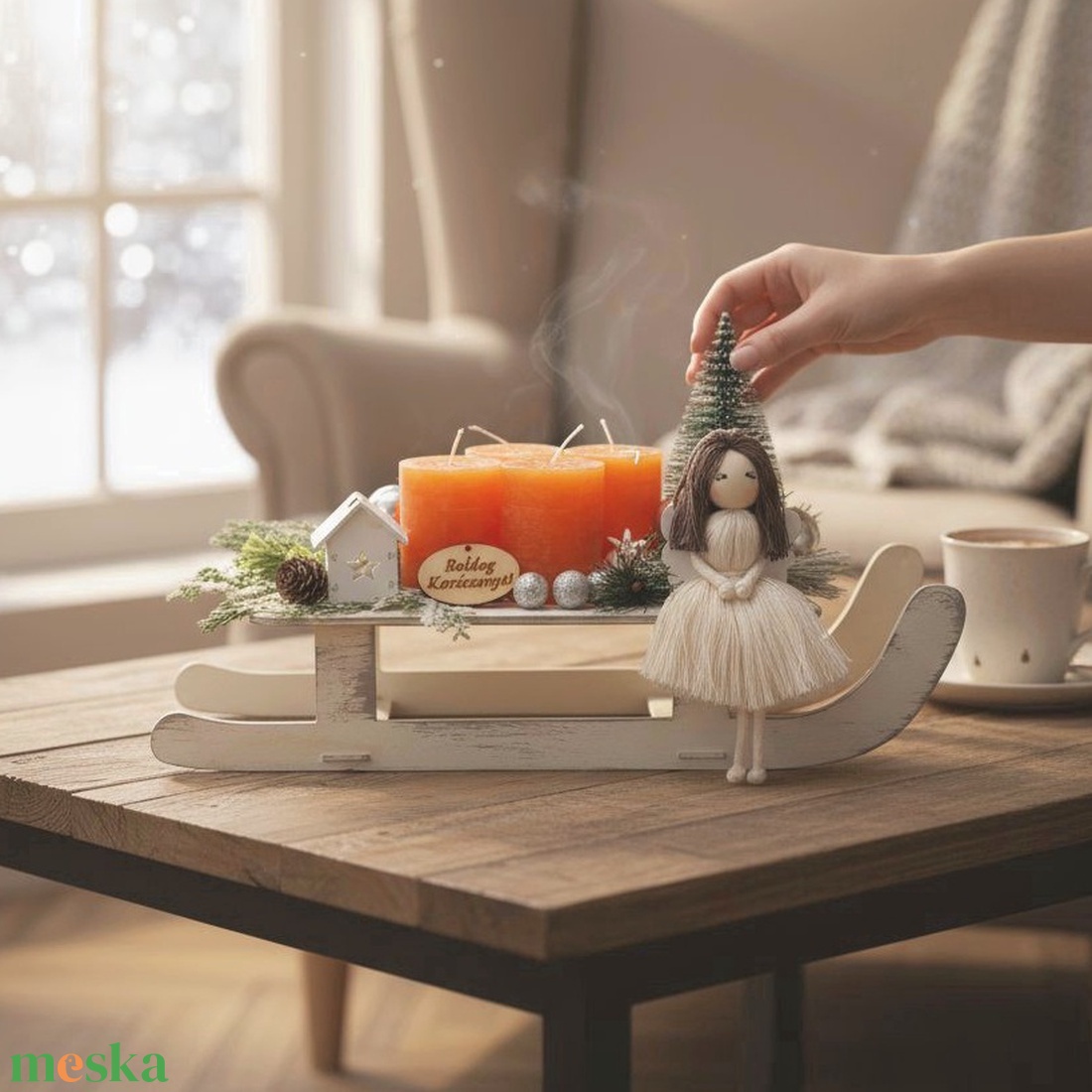 Adventi dísz fehér fa szánkón  narancs gyertyákkal és makramé angyalkával - karácsony - adventi díszek - adventi asztaldísz - Meska.hu