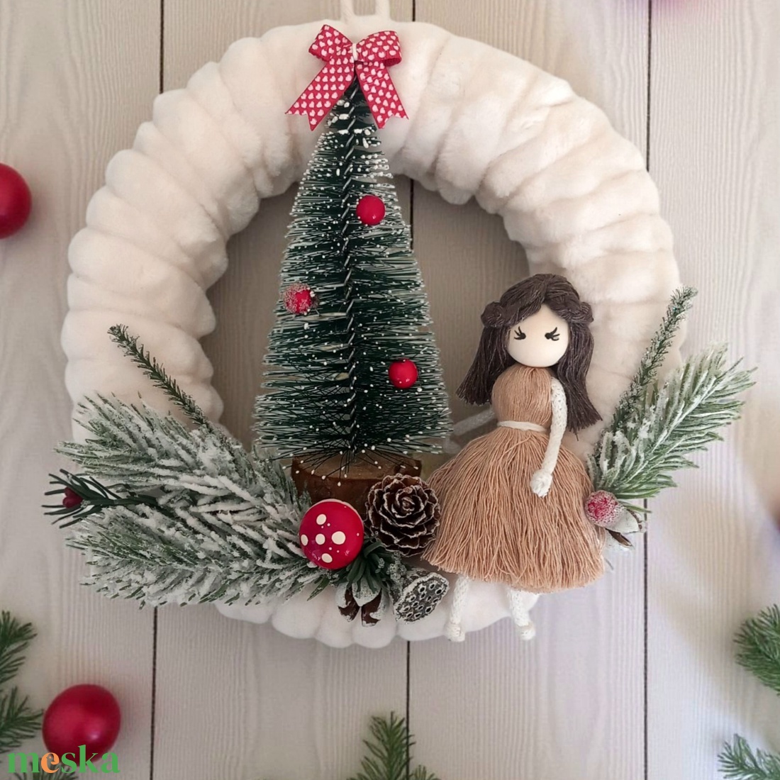 Karácsonyi ajtódísz / kopogtató makramé babával piros, fehér és zöld koszorú babával - karácsony - adventi díszek - adventi ajtódísz - Meska.hu Karácsonyi ajtódísz / kopogtató makramé babával piros, fehér és zöld koszorú babával - karácsony - adventi díszek - adventi ajtódísz - Meska.hu