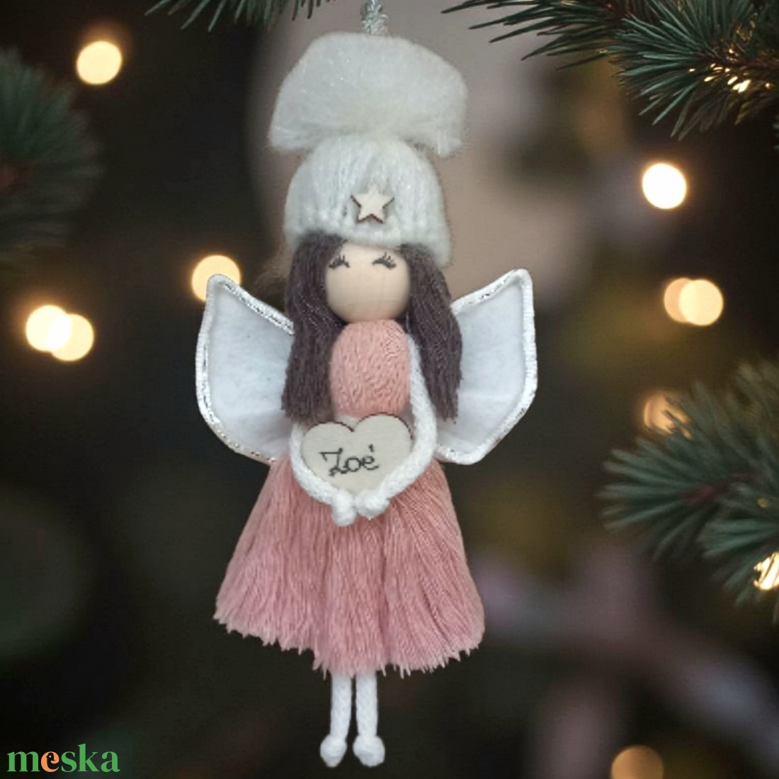 Névre szóló karácsonyfadísz � személyre szabható makramé angyalka sapkával - karácsony - karácsonyi lakásdekoráció - karácsonyfadíszek - Meska.hu