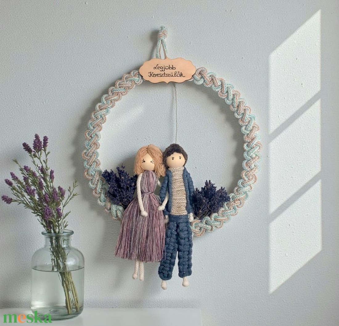 Keresztszülő Ajándék  Egyedi Levendulás Makramé Figurapár Vintage Karikán - otthon & életmód - dekoráció - ajtó- és ablak dekoráció - ajtódísz & kopogtató - Meska.hu