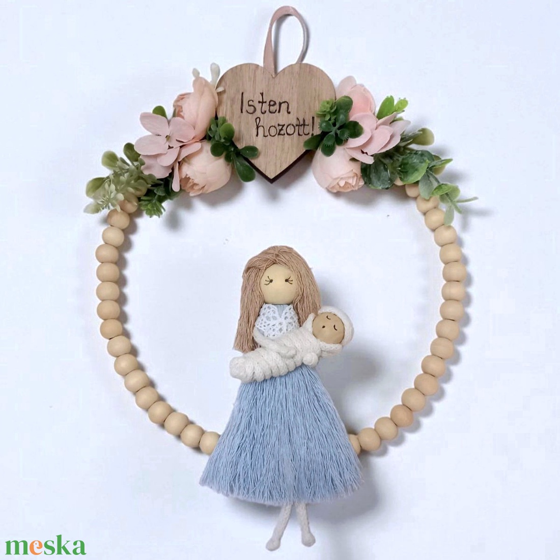 Makramé babaváró ajándék � személyre szabható figura babával, Isten hozott felirattal, barack virágokkal díszítve - baba - mama - babaszoba-dekoráció - babaszoba dekoráció - Meska.hu