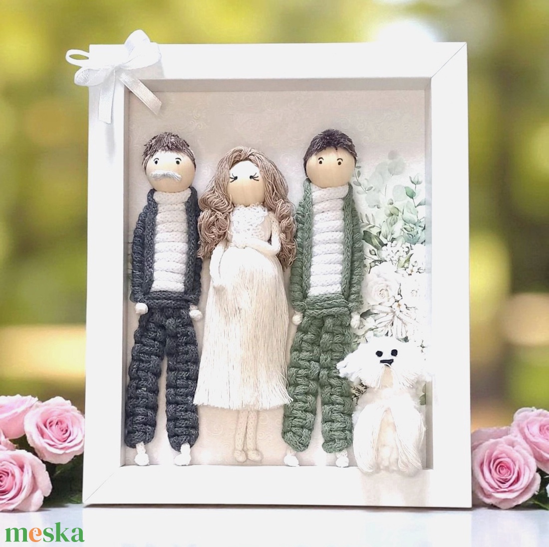 Makramé szülőköszöntő kép esküvőre, személyre szabhatószülőköszöntő ajándék személyreszabott figurákkal - esküvő - emlék & ajándék - szülőköszöntő ajándék - Meska.hu