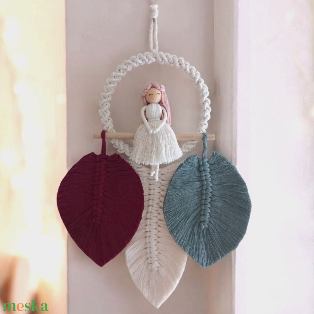 Makramé baba levelekkel falidísz  - otthon & életmód - dekoráció - fali és függő dekoráció - falra akasztható dekor - Meska.hu