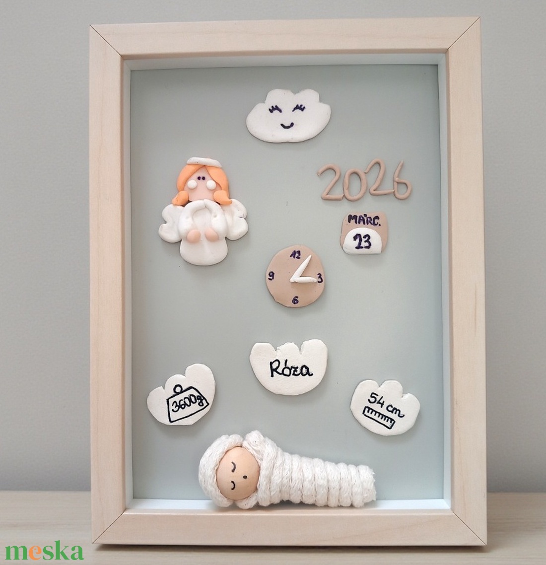 Egyedi babaváró ajándék � Makramé újszülött baba pólyában, személyre szabott születési adatokkal, fa képkeretben - baba - mama - babaszoba dekoráció - babaszoba kép - Meska.hu