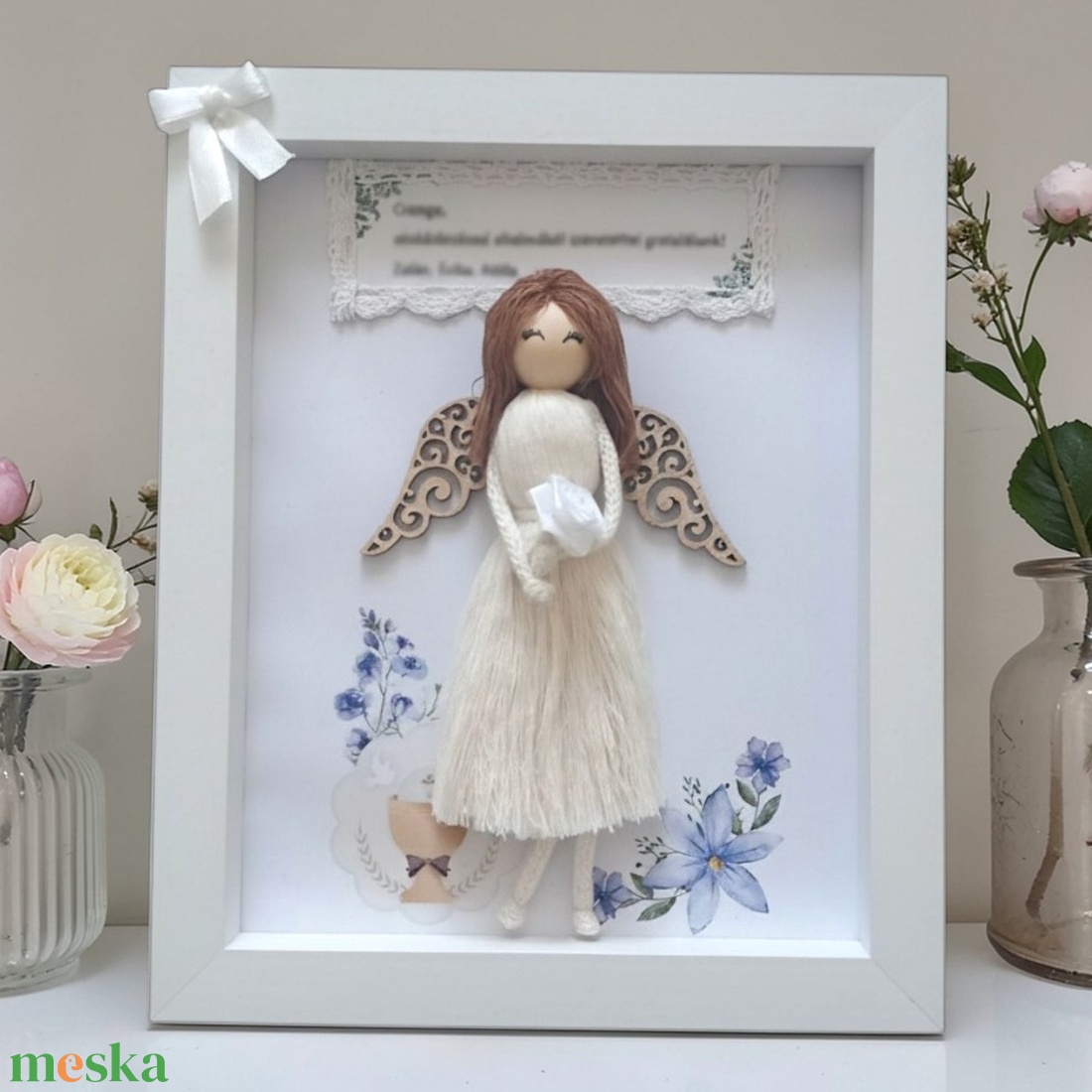 Személyre szabható elsőáldozási ajándék � makramé baba angyalszárnnyal 3D kép - otthon & életmód - dekoráció - kép & falikép - 3d képek - Meska.hu