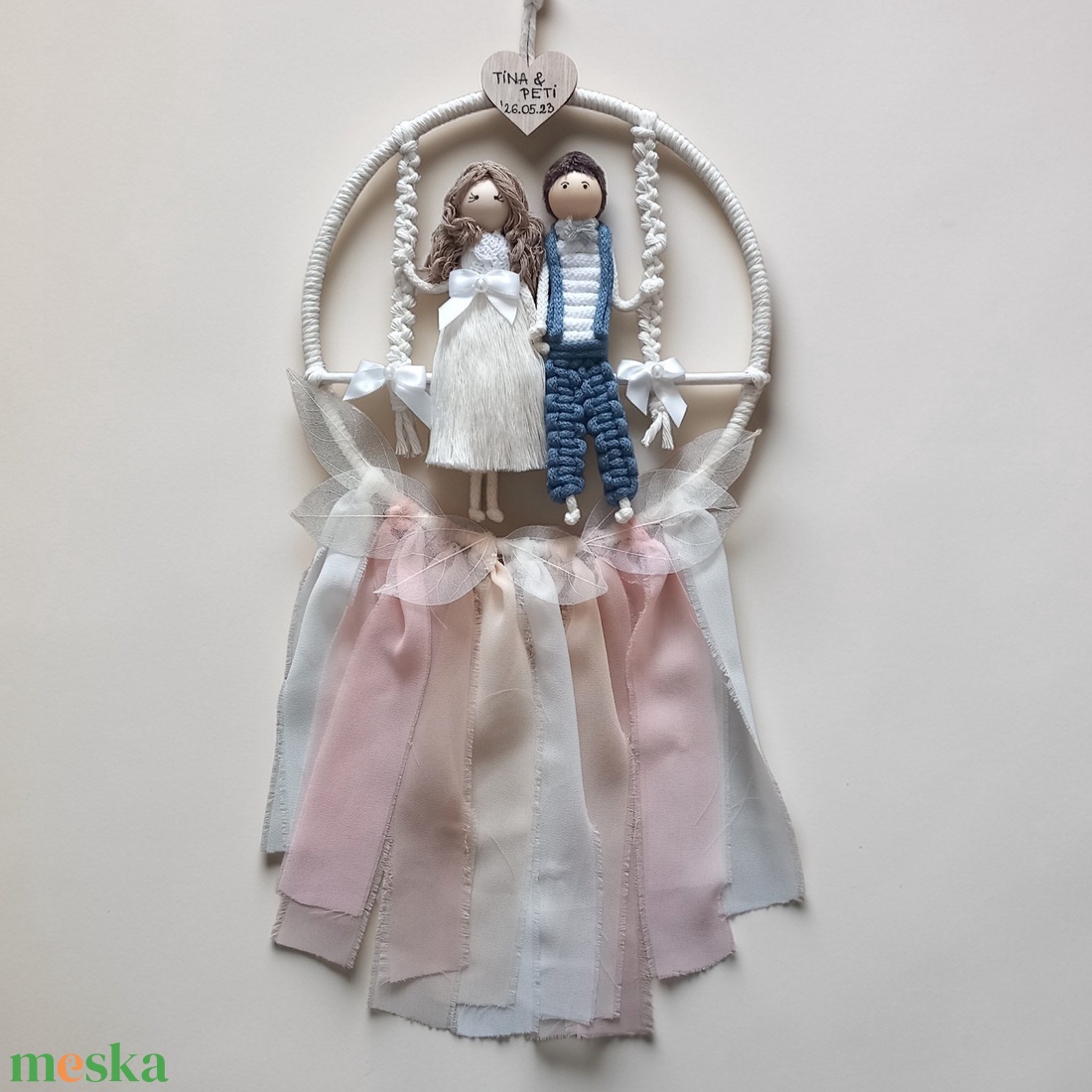 Egyedi esküvői makramé falidísz � menyasszony és vőlegény, névvel � személyre szabható nászajándék - esküvő - emlék & ajándék - nászajándék - ceremónia szett - Meska.hu