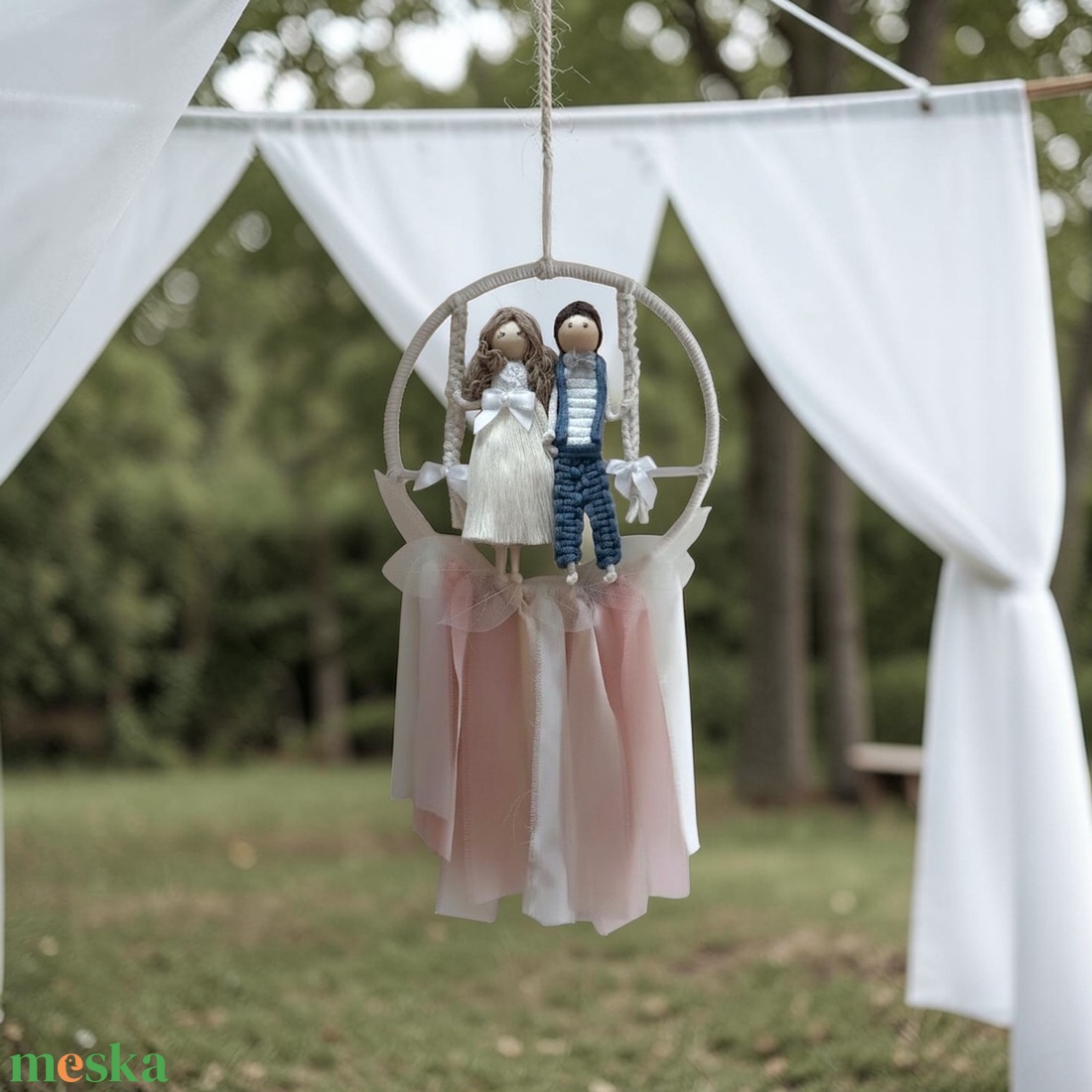 Egyedi esküvői makramé falidísz � menyasszony és vőlegény, névvel � személyre szabható nászajándék - esküvő - emlék & ajándék - nászajándék - ceremónia szett - Meska.hu