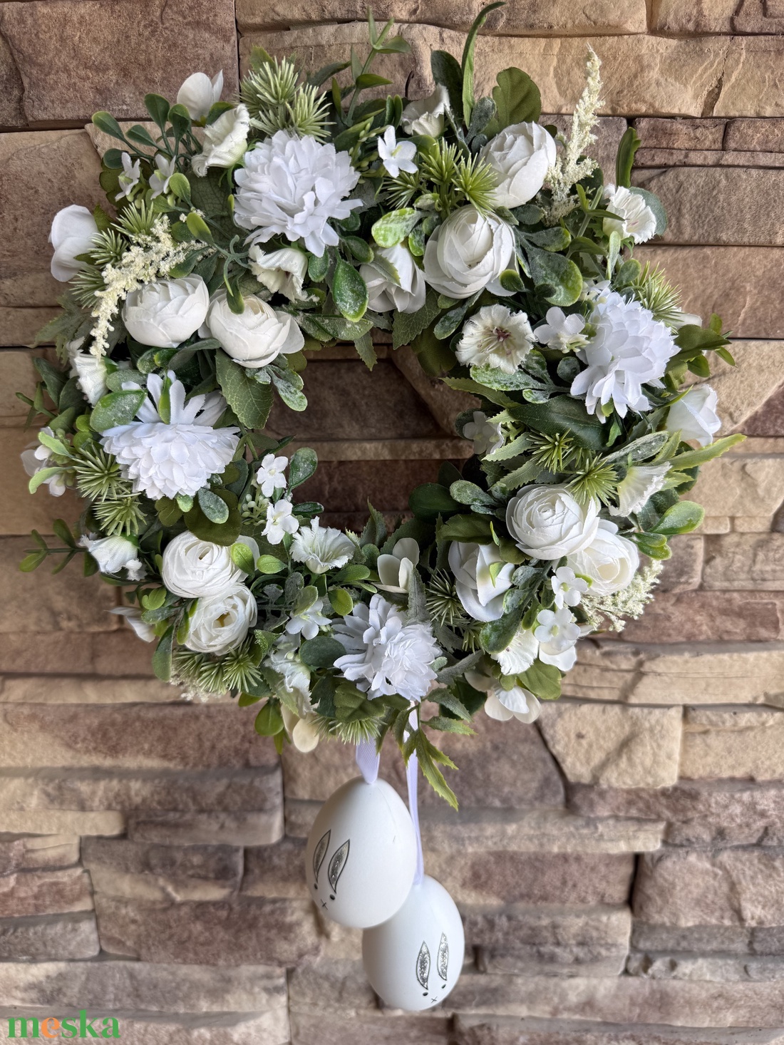 Zöld-fehér kopogtató tojásokkal - otthon & életmód - dekoráció - ajtó- és ablak dekoráció - ajtódísz & kopogtató - Meska.hu