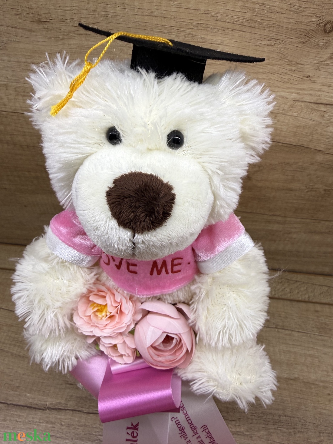 Ballagási csokor fehér macival - otthon & életmód - virágdekoráció - virágok - virágcsokor - Meska.hu