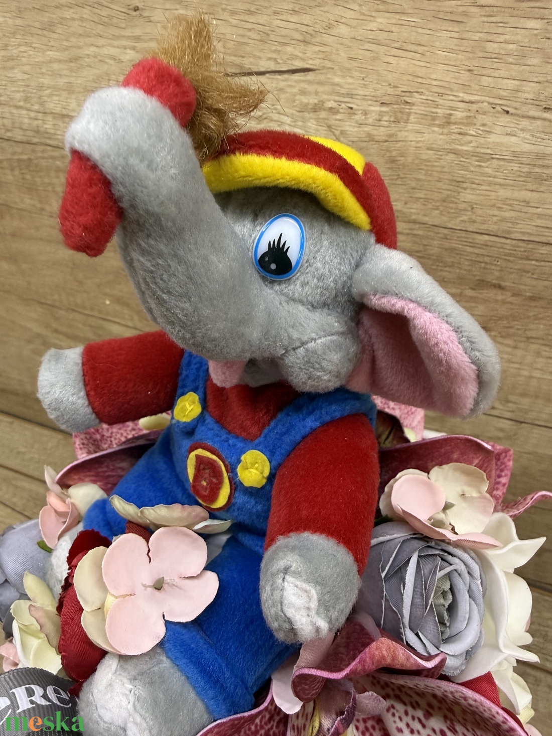 Ballagási csokor elefánttal - otthon & életmód - virágdekoráció - virágok - virágcsokor - Meska.hu