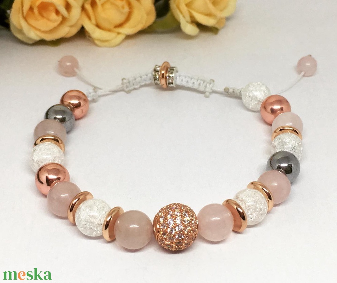 Rosegold ásvány karkötő makraméval - ékszer - karkötő - bogyós karkötő - Meska.hu Rosegold ásvány karkötő makraméval - ékszer - karkötő - bogyós karkötő - Meska.hu