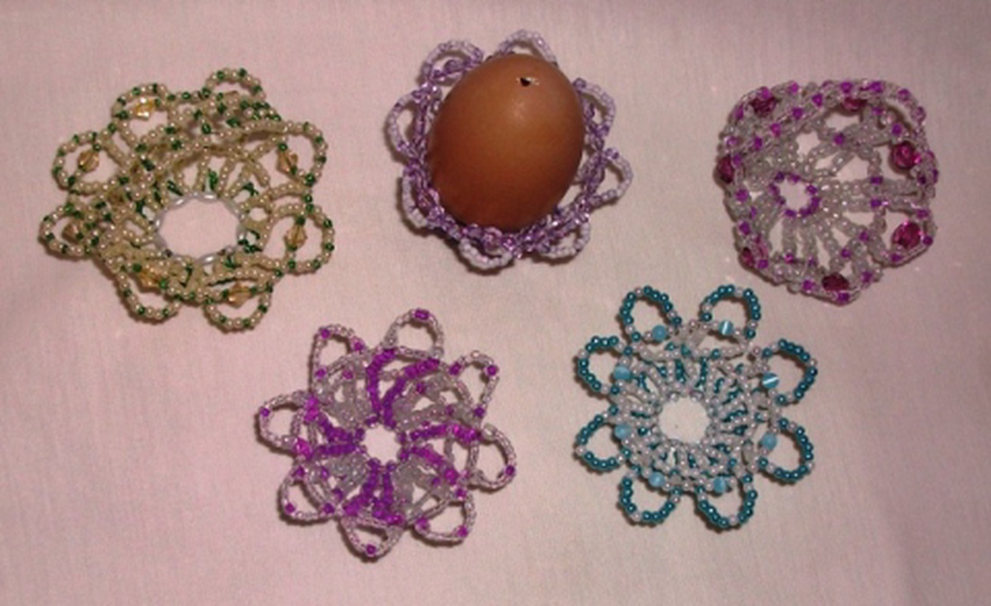 Húsvéti tojástartó kosár gyöngyből. Különleges asztali dísz -  - Meska.hu