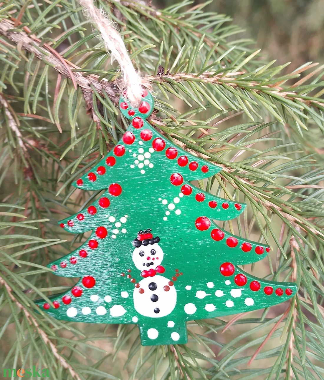 Karácsonyfadísz pontozott technikával, hóember mintával - fenyőfa - karácsony - karácsonyi lakásdekoráció - karácsonyfadíszek - Meska.hu