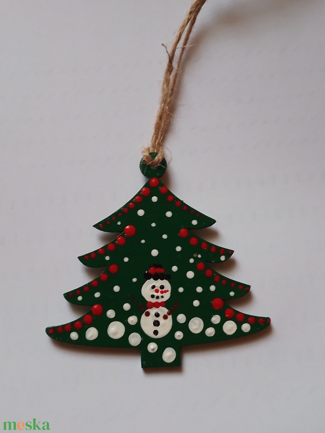 Karácsonyfadísz pontozott technikával, hóember mintával - fenyőfa - karácsony - karácsonyi lakásdekoráció - karácsonyfadíszek - Meska.hu