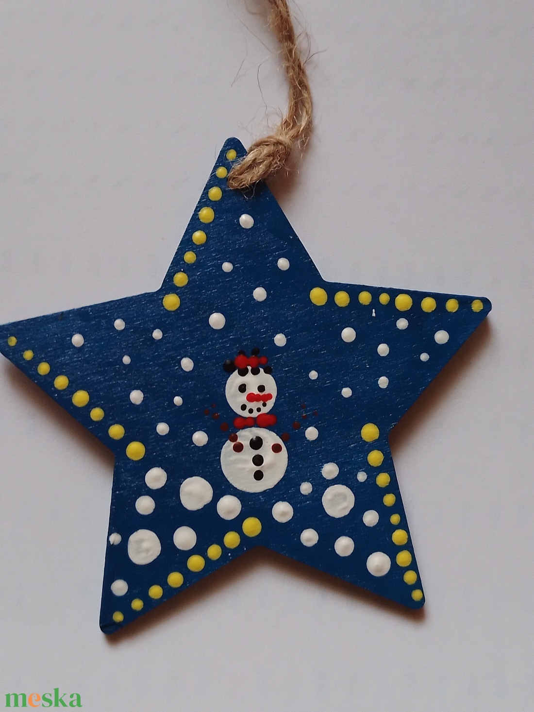 Karácsonyfadísz pontozott technikával, hóember mintával - csillag - karácsony - karácsonyi lakásdekoráció - karácsonyfadíszek - Meska.hu