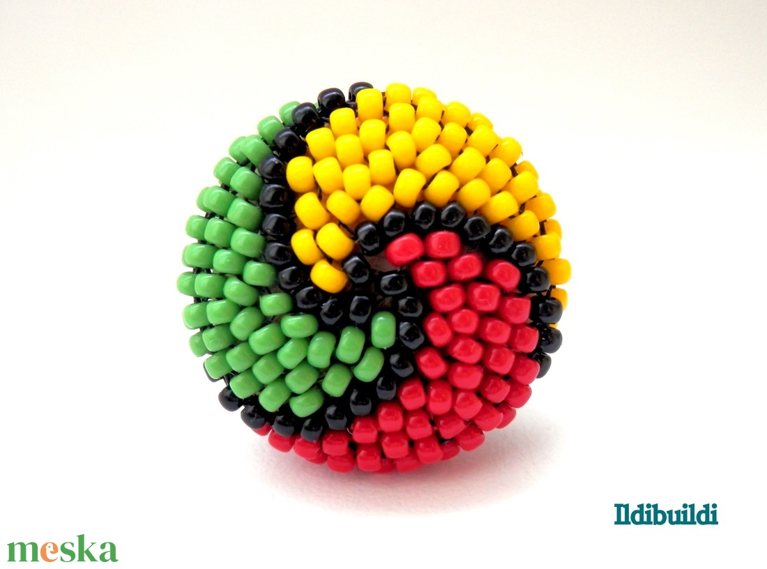 Spirálos színű kerek gyűrű - Amikor a reggae szól - ékszer - gyűrű - gyöngyös gyűrű - Meska.hu Spirálos színű kerek gyűrű - Amikor a reggae szól - ékszer - gyűrű - gyöngyös gyűrű - Meska.hu