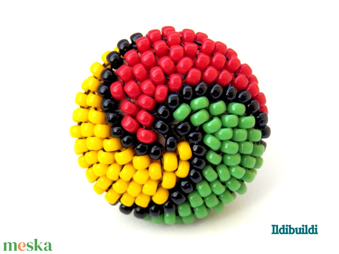 Spirálos színű kerek gyűrű - Amikor a reggae szól - ékszer - gyűrű - gyöngyös gyűrű - Meska.hu Spirálos színű kerek gyűrű - Amikor a reggae szól - ékszer - gyűrű - gyöngyös gyűrű - Meska.hu