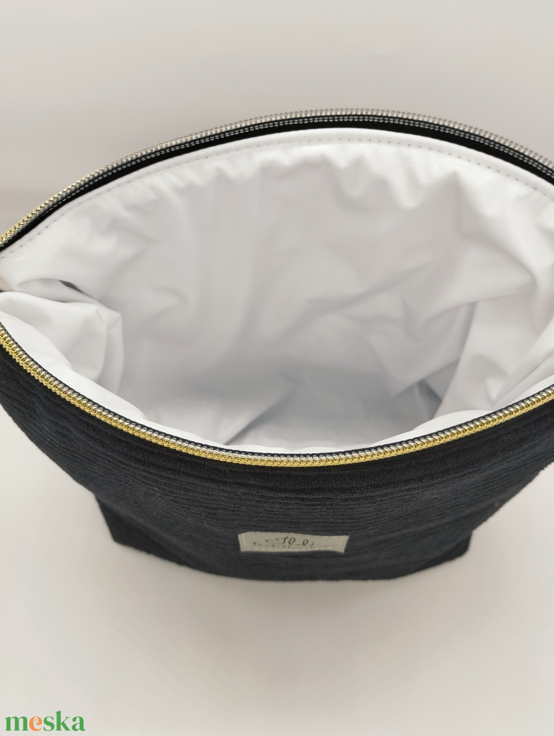 Női neszeszer vízhatlan béléssel- nagy méretű  - táska & tok - neszesszer - Meska.hu